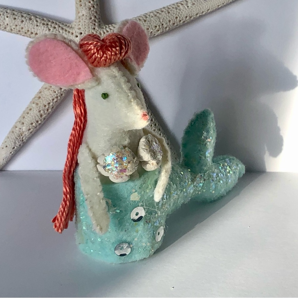 Mermaid Mouse Mermouse! hand-sewn felt fun, minty green tail shells handmade - Picture 3 of 8